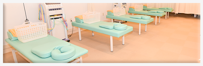多賀城市のたかゆ整骨院では清潔で温もりのある雰囲気で、患者様がリラックスして施術が受けられる空間づくりを心がけています。 